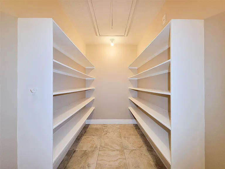 9319 Knockomie Ct — Photo 28