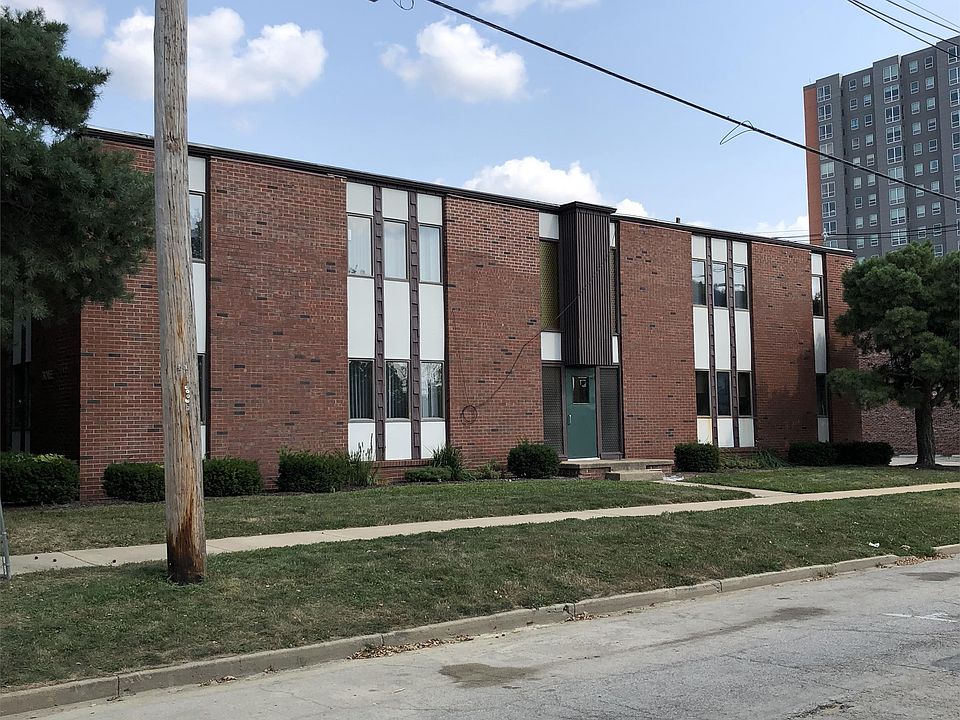 2nd image of 301 E White St APT 2