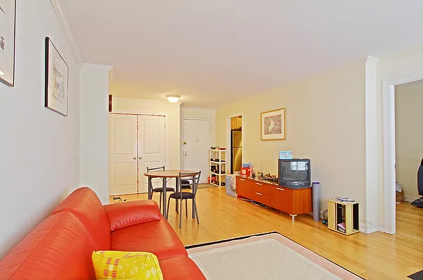 Sold by Luxor Homes & Investment Realty | media 11