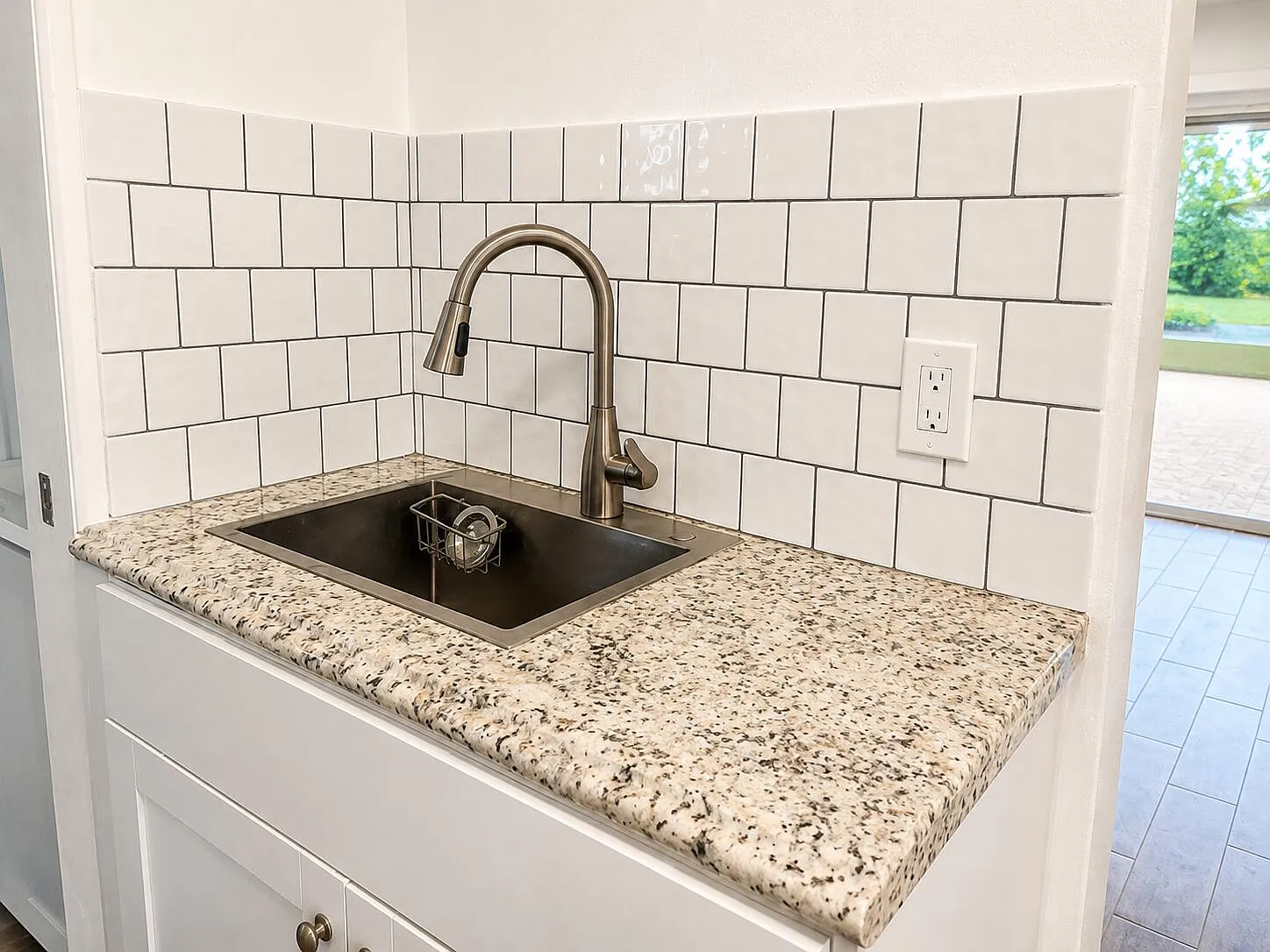 Studio, 1.0 bath, 399 sqft, $1,300 — Photo 4