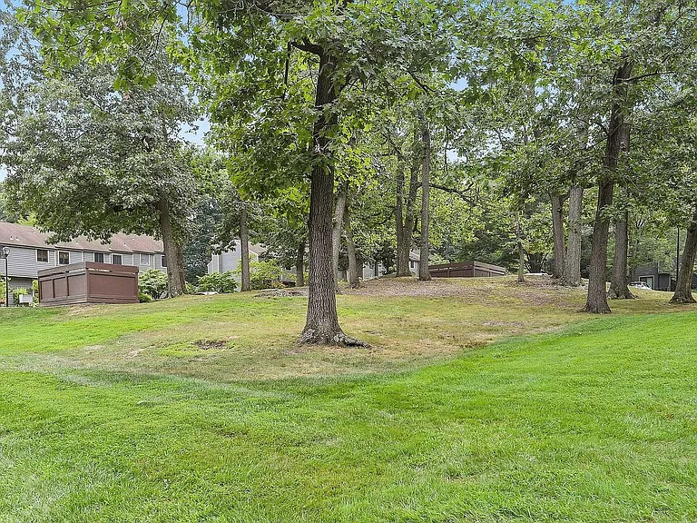 7008 Sherwood Rd #36 — Photo 41