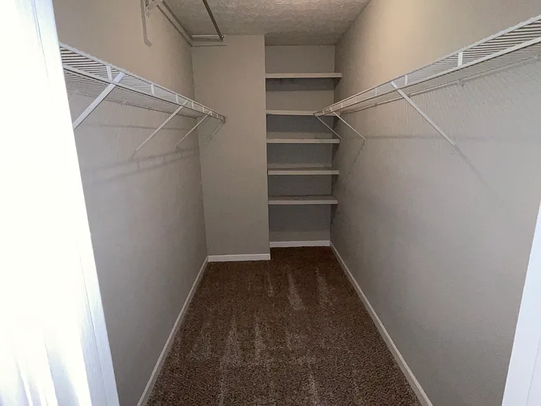 111 Sleepy Creek Dr — Photo 7