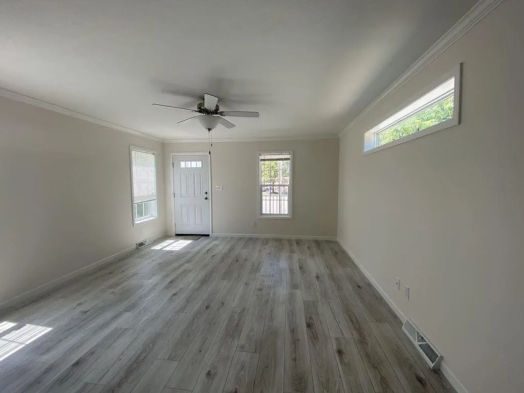 2 bed, 2.0 bath, 1216 sqft, $1,700 — Photo 4