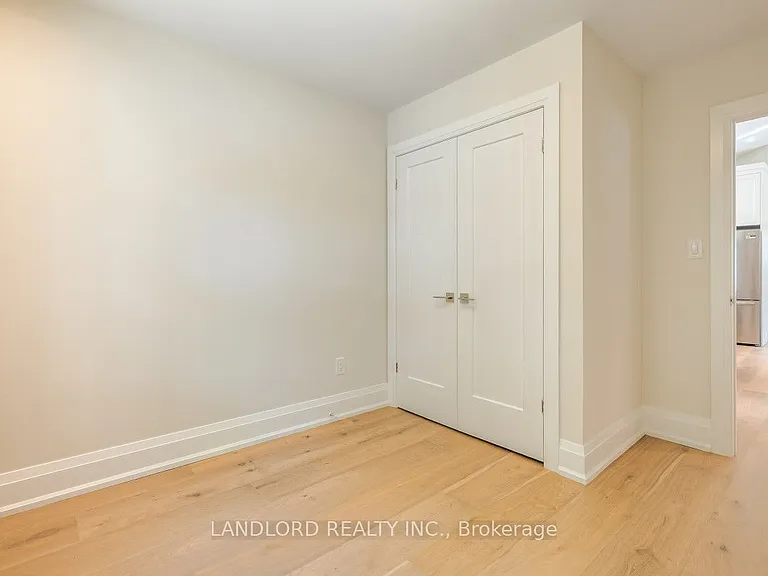 29 Hutton Ave — Photo 15