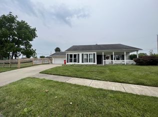 1027 Saxony Rd, Columbus, OH 43207