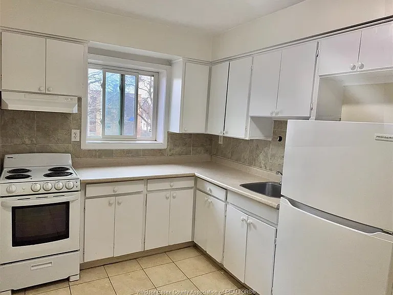 2035 University Ave W #307 — Photo 10
