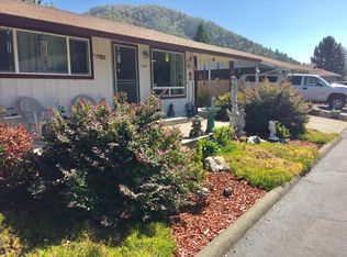 704 Brookside Cir, Rogue River, OR 97537