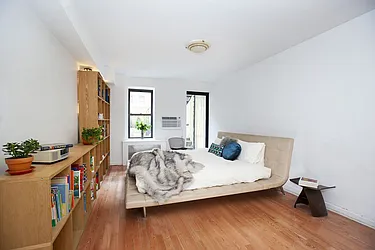 Sold by Eric Goodman Realty Corp