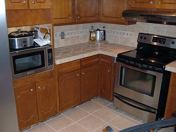 Appliance pull out nook 