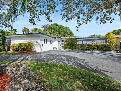 218 S Shore Dr, Miami, FL, 33133