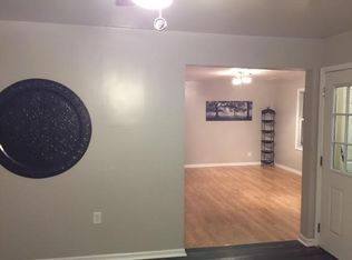 233 E 19th St FLOOR 2, Lockport, IL 60441