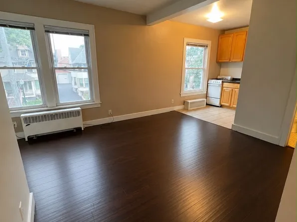 121 N Hancock St APT 2, Madison, WI 53703