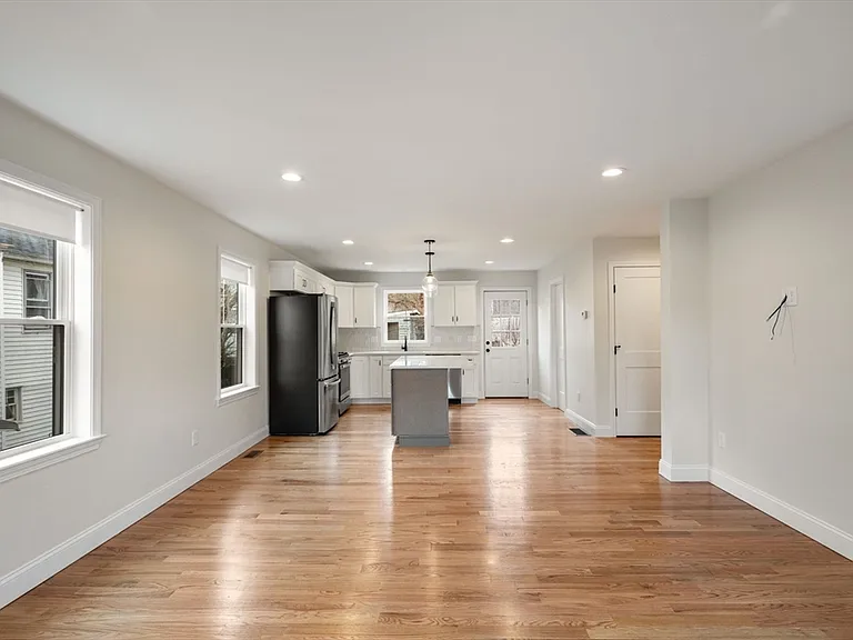 32 Union St #32 — Photo 14