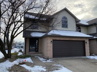 2403 Morning Glory Ln, Crest Hill, IL 60403