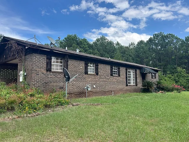 120 McLendon Ln — Photo 1