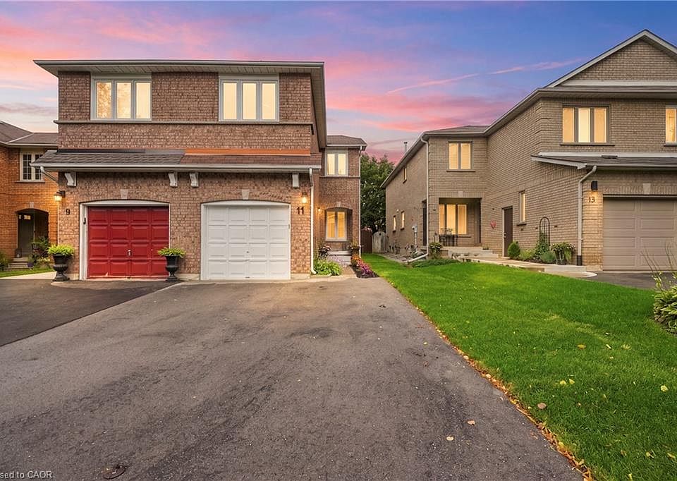 1st image of 11 Wakefield Ln