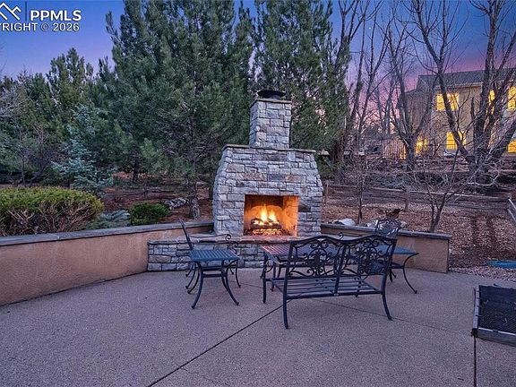 5th image of 15151 Ridgefield Ln