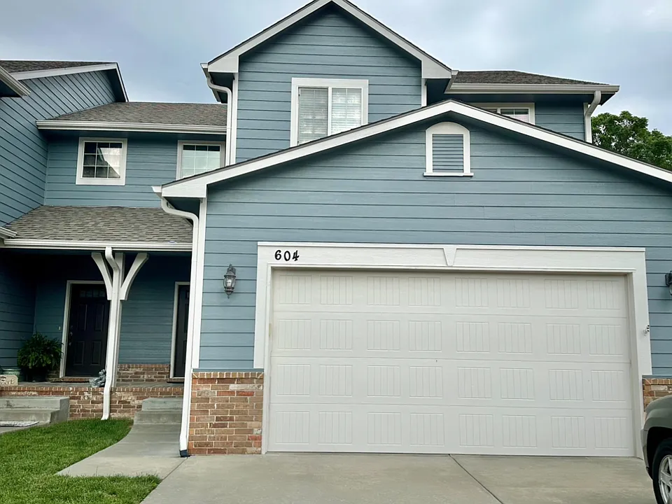 606 Harland Dr