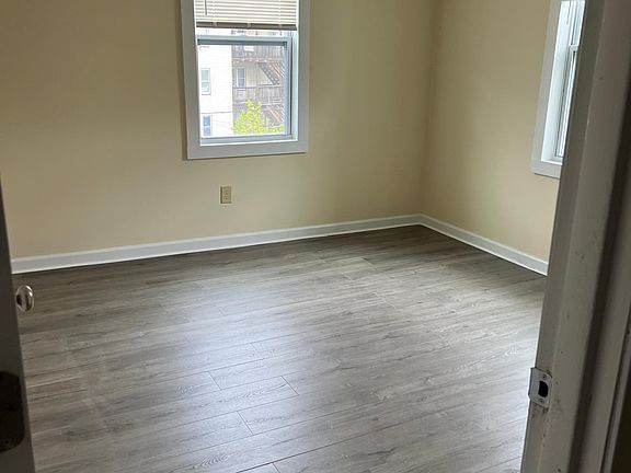 5th image of 375 Elm St APT 3L