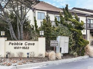 1605 Ocean Blvd, Atlantic Beach, NY 11509