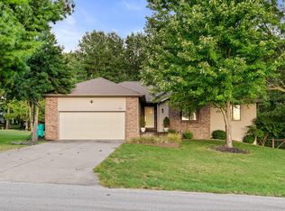 508 S Hickory Dr, Springfield, MO 65809