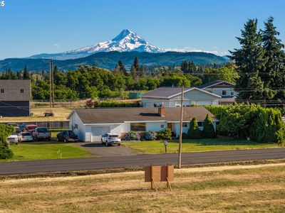 3820 Belmont Dr, Hood River, OR, 97031