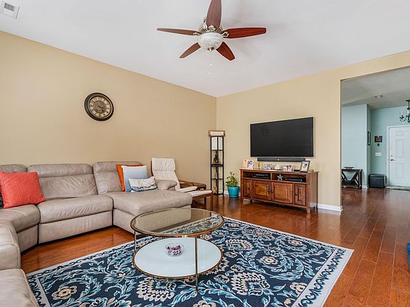 3rd image of 1378 Glen Abbey Way