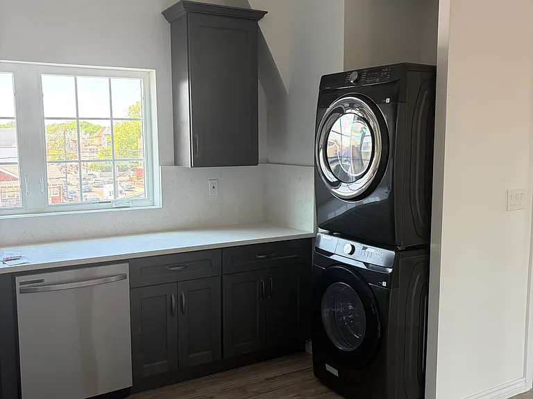 1536 Bath Ave #3 — Photo 2