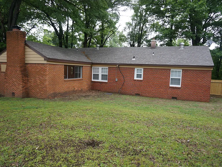 1217 Timothy Dr — Photo 7