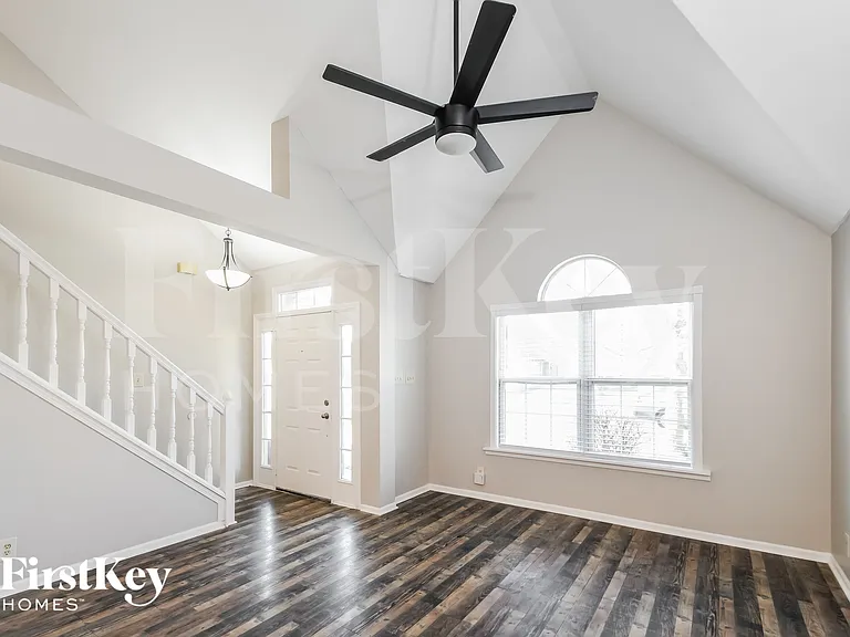 7827 Red Sunset Way — Photo 2
