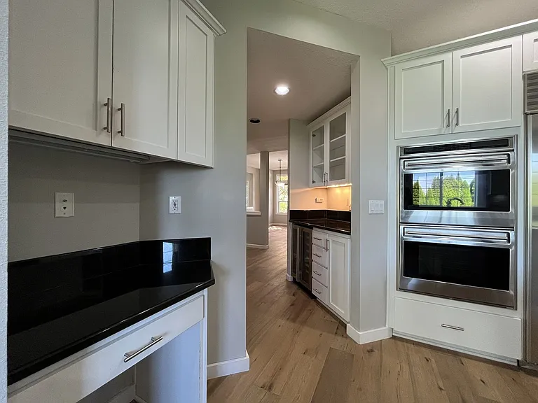 224 NW Sundown Way — Photo 16