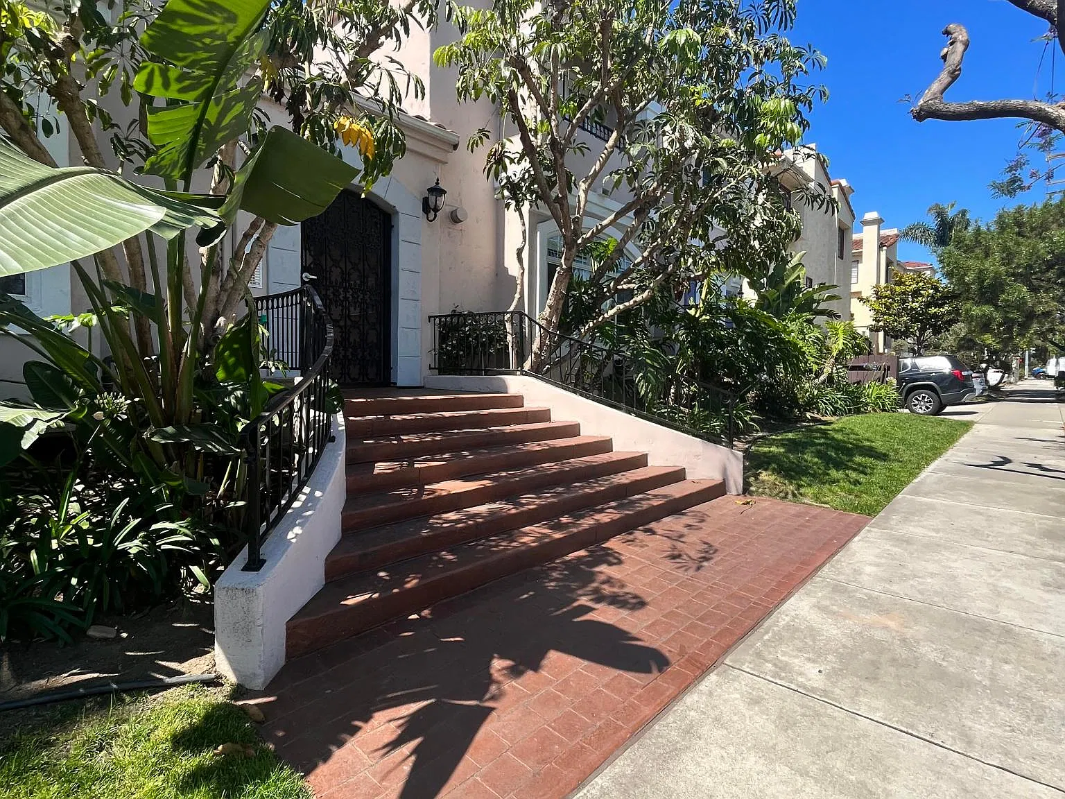 2 bed, 2.5 bath, 1140 sqft, $3,500 — Photo 3