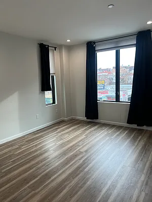 Rented by Plaza Realty | media 12