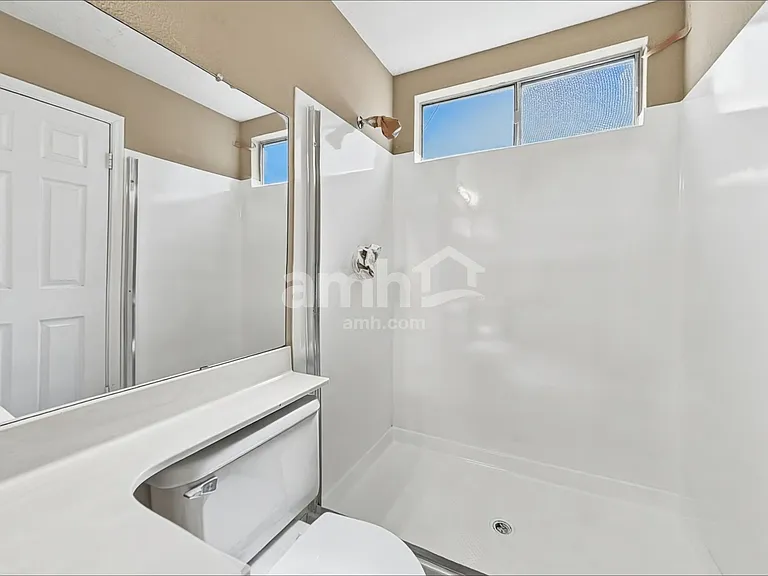 5553 W Shangri La Rd — Photo 12