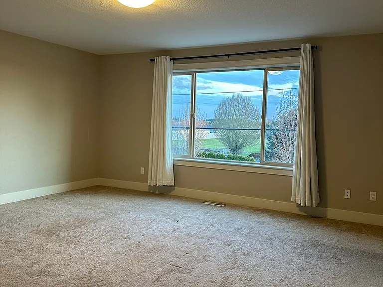 16082 NW Ashfield Dr — Photo 13