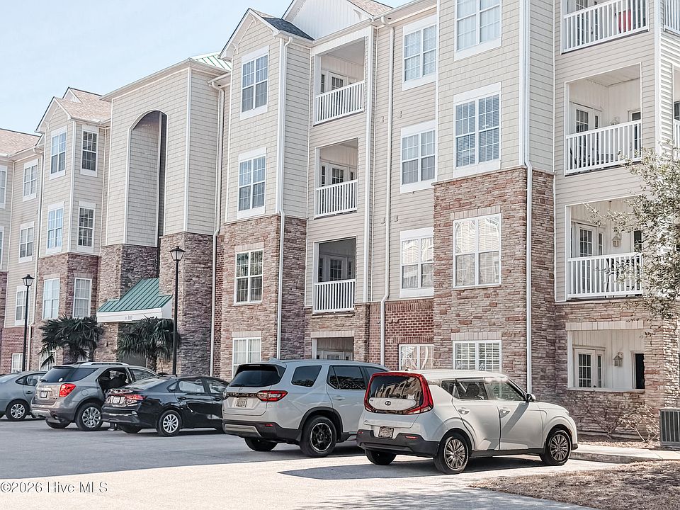 1st image of 300 -322 Gateway Condos Drive #322