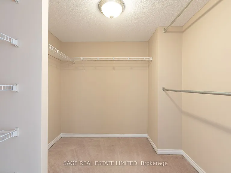 25 George St S #302 — Photo 26