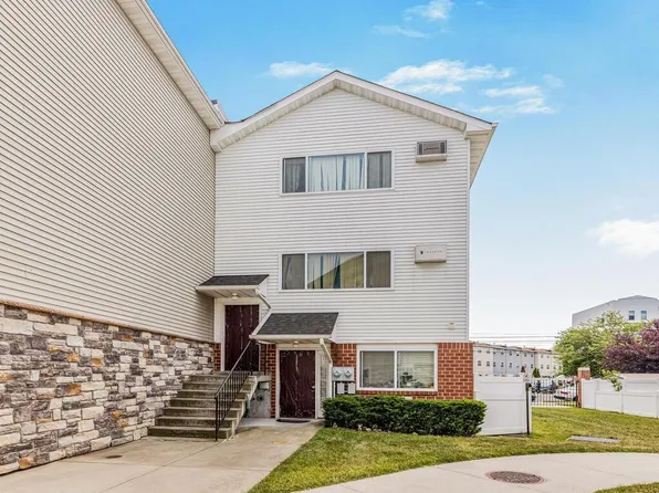 125 Horizon Court, Bronx, NY 10473