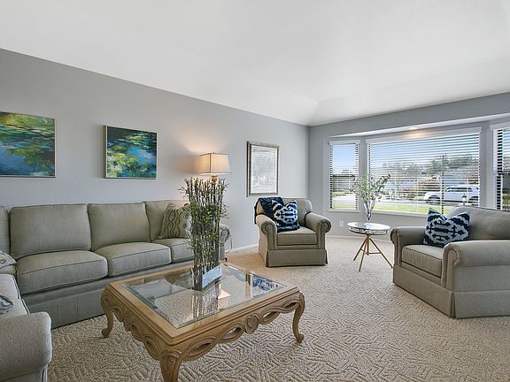 3rd image of 348 W Windsor Dr