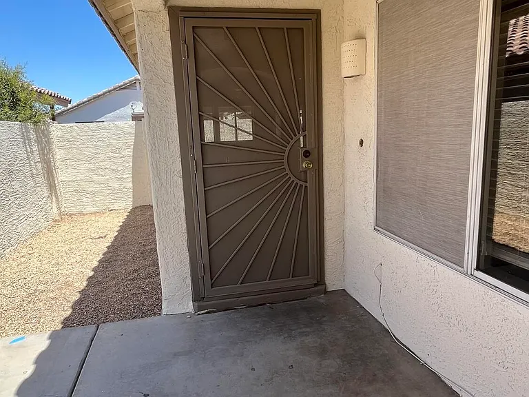 1690 E Countrywalk Ln — Photo 3