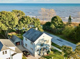 816 17th St, Two Rivers, WI 54241