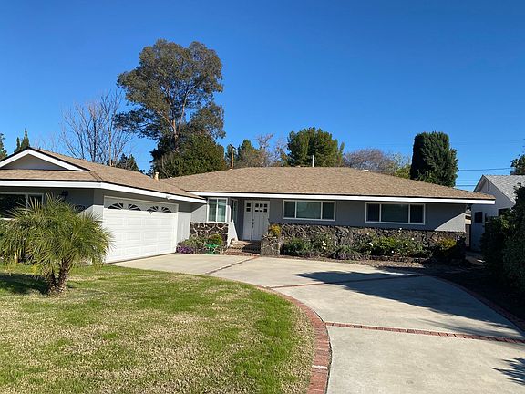 2nd image of 5900 Cahill Ave