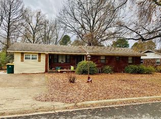 1402 E Holloway St, Morrilton, AR 72110