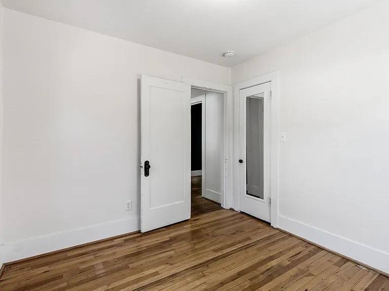 2034 S Broxon St — Photo 9