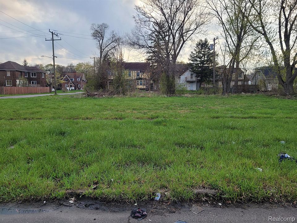 2nd image of 16809 Log Cabin St