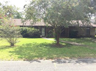 3419 Chrysler Dr, Lake Charles, LA 70605