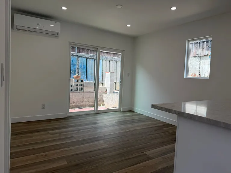 8016 Helm St — Photo 2