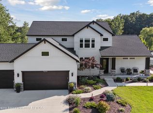9640 Tobermory Dr, Haslett, MI 48840