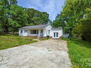 605 Gillsbrook Rd, Lancaster, SC 29720