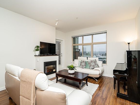 5th image of 245 Ross Dr #308